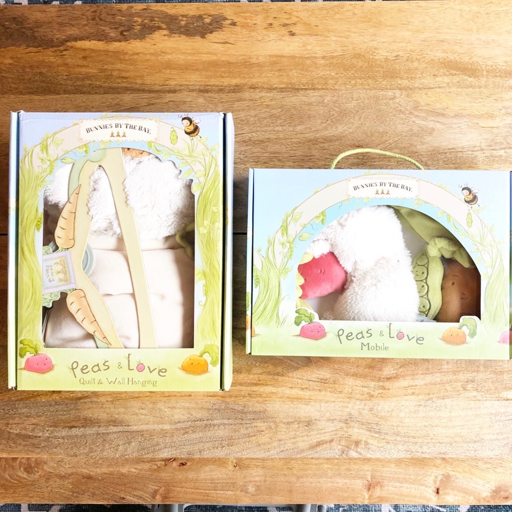 New in Box ‘Peas & Love’ Bunny Mobile & Quilt